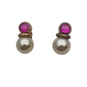 Pearl and ruby earrings in 14k rolled gold, gold filled, pink stone, retro gifts for women, antique and vintage jewelry.
