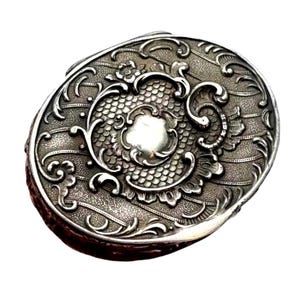 Antique oval box embossed in 800 silver, Germany, Rococo style, Retro gifts for collectors, Antique accessories and Vintage jewelry.
