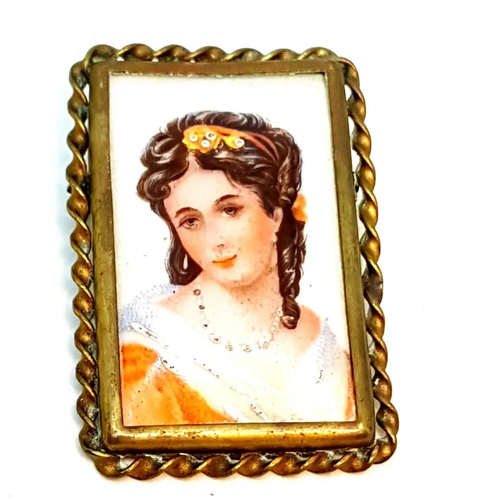 Vintage French Limoges porcelain cameo brooch, 1940s, gold trim, timeless accessory perfect for any occasion, a special gift for collectors.