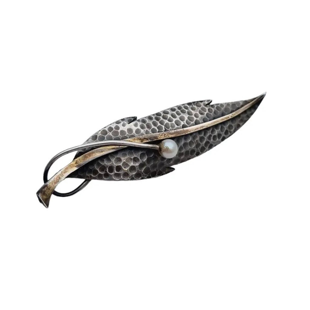 Image showcasing Leaf Art Deco Lapel Pin for Women, Hammered Silver, Gold Hat Brooch ...