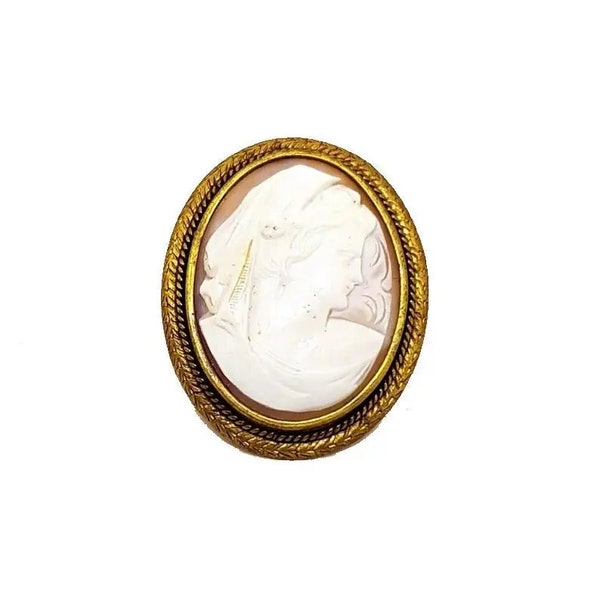 Cameo brooch victorian, Carved shell cameo, Cameo brooch in carved shell. Brooch. SXX. Antique Jewelry.Antique & vintage jewelry.