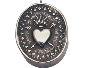 Silver reliquary medallion pendant with sacred heart, antique religious jewelry, gifts for collectors of religious antiques.