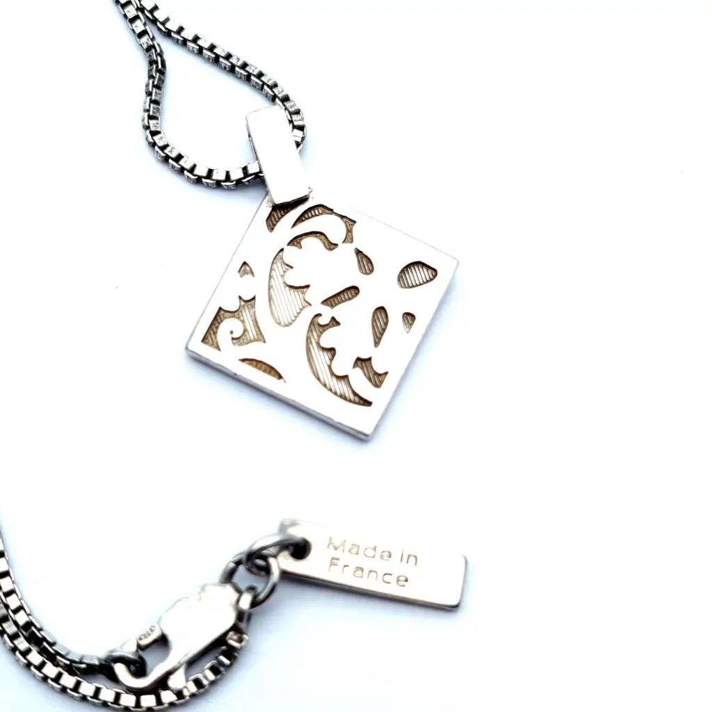 Kenzo 30 cheap off necklace