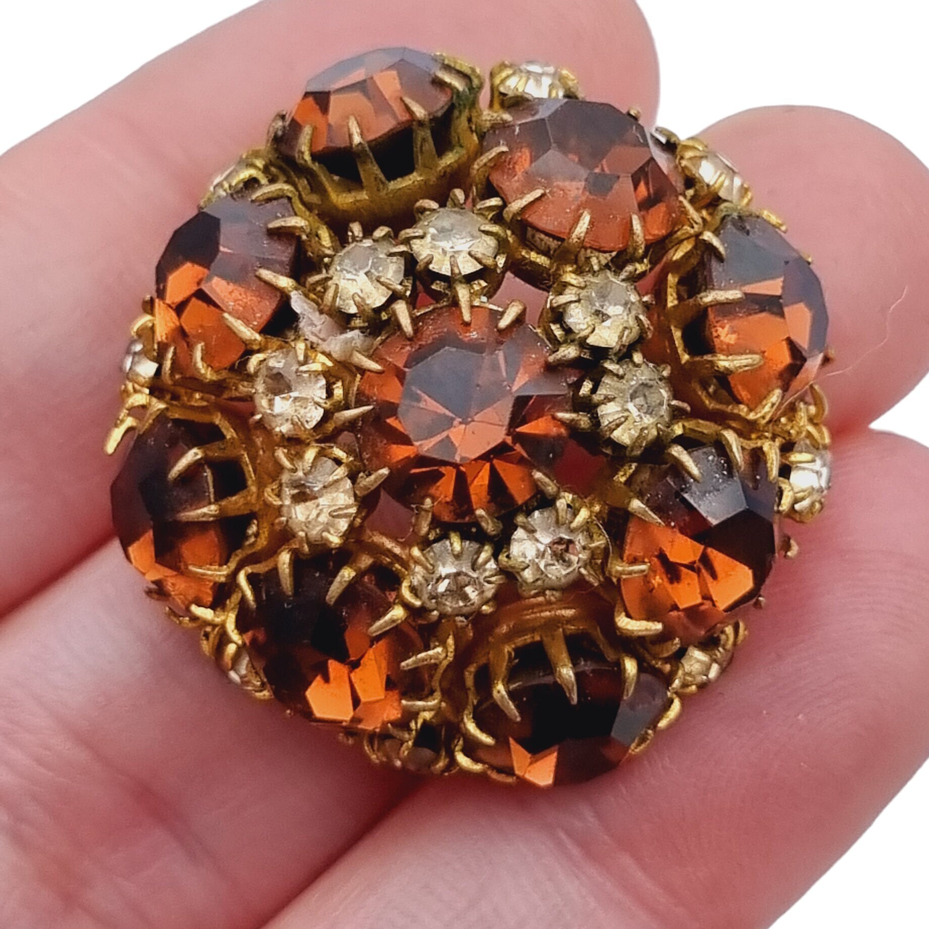 Vintage art deco round brooch made with caramel and white rhinestones, original costume jewelry, Circa 1940. Antique and vintage jewelry.