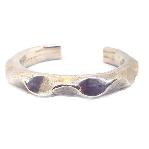 Jewel gift. Antique /& vintage jewelry Circa 1980 Silver bracelet rigid