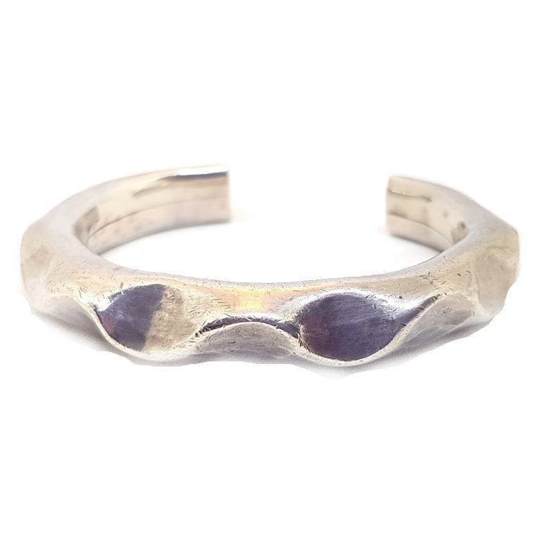 Jewel gift. Antique /& vintage jewelry Circa 1980 Silver bracelet rigid