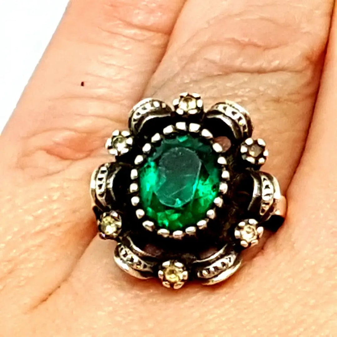 Art Deco Silver and Emerald Simile Ring Circa 1950. Size 10 - Etsy