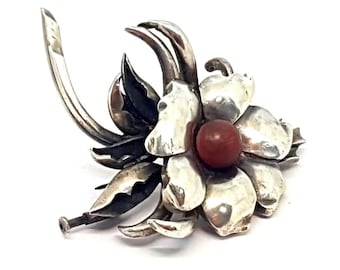 Bouquet of flowers, Silver brooch, Circa 1960., Original brooch, Antique & vintage jewelry.