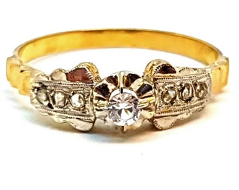Art deco gold ring. 18 kt gold ring, topaz. Circa 1930. Size 9 1/2 USA..Antique & vintage jewelry.