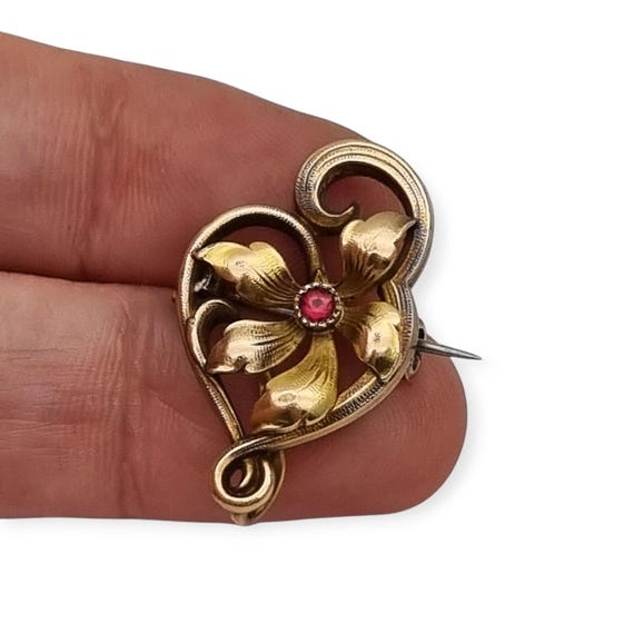 Broche Ancienne Style Art Nouveau à Motifs Floraux - Plaquée Or, Bijou Vintage, Occasion