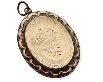 Viktorianischer Medaillonanhänger, stark verzierter Anhänger aus vergoldetem Silber, Circa 1900, Geschenke für Frauen, antiker und Vintage Schmuck.