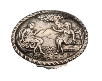 Silver box and exquisite punching with bucolic romantic scene, 925 sterling silver, 1950s. Spanish silverware, antique and vintage jewelry.