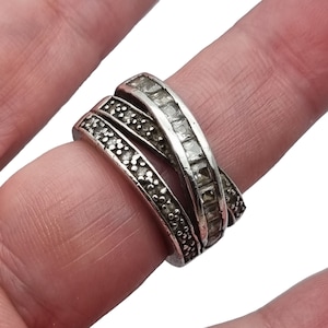 Trinity ring, three-band ring in silver and white zircons for women, elegant retro gifts for her, 90s, antique and vintage jewelry.