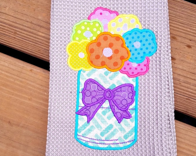 RS 555 Mason jar of flowers Applique