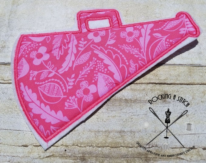RS 682 megaphone applique