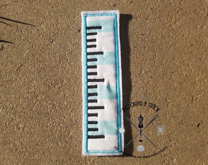 RS 834 ruler applique