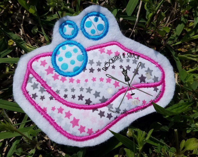 RS 877 sponge with bubbles