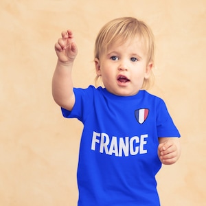 DZIECIĘCA KOSZULKA FRANCE Football T-shirt, nazwa i flaga na piersi dla chłopców i dziewcząt