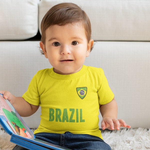 BABY oder Kinder BRASILIEN Fußball T-Shirt, Name & Flagge Brustabzeichen Bio-Baumwolle, Jungen Mädchen Nachhaltiges Geschenk