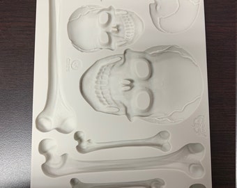 Prima Mould Imaginarium Finnabair "Skull & Bones"  - Vintage Art Decor silicon mold Food safe 968649