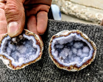 メキシコ産の天然ジオード（ご自身で割ってください）中空であることを