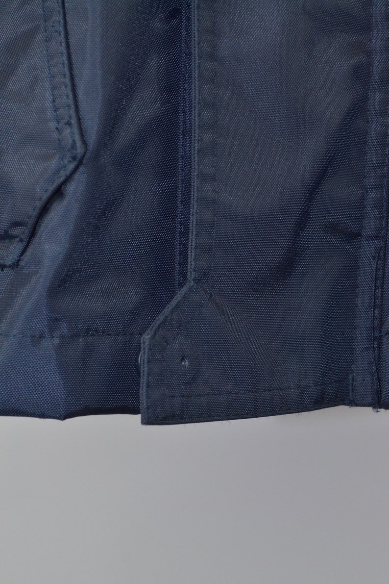 Men/'s Helly Hansen Vintage 90s Retro Navy Waterproof Windbreaker Hiking Trekking Raincoat Jacket Size L