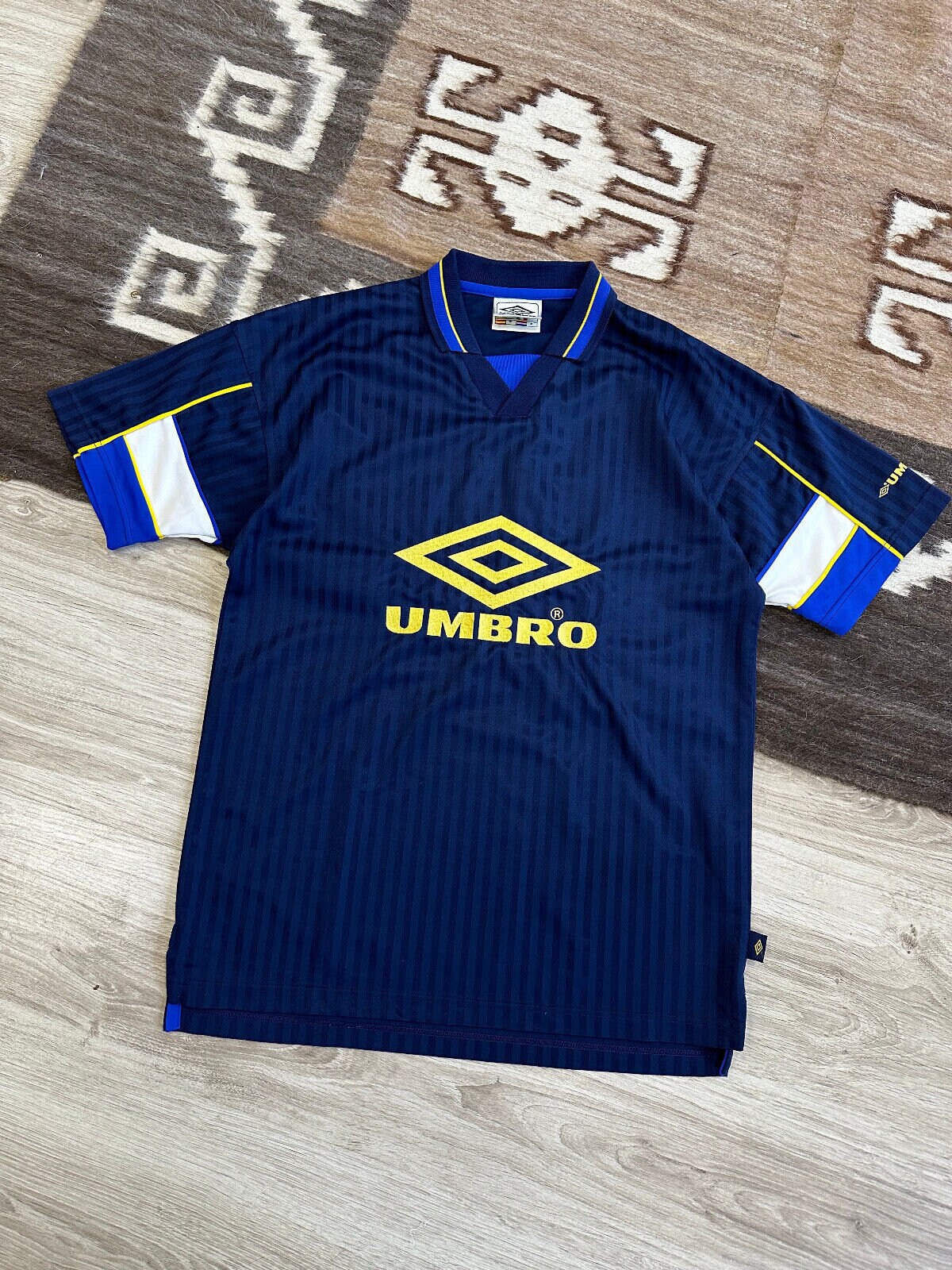 Umbro Vintage 90s Men's Big Logo Jersey Block Core Soccer