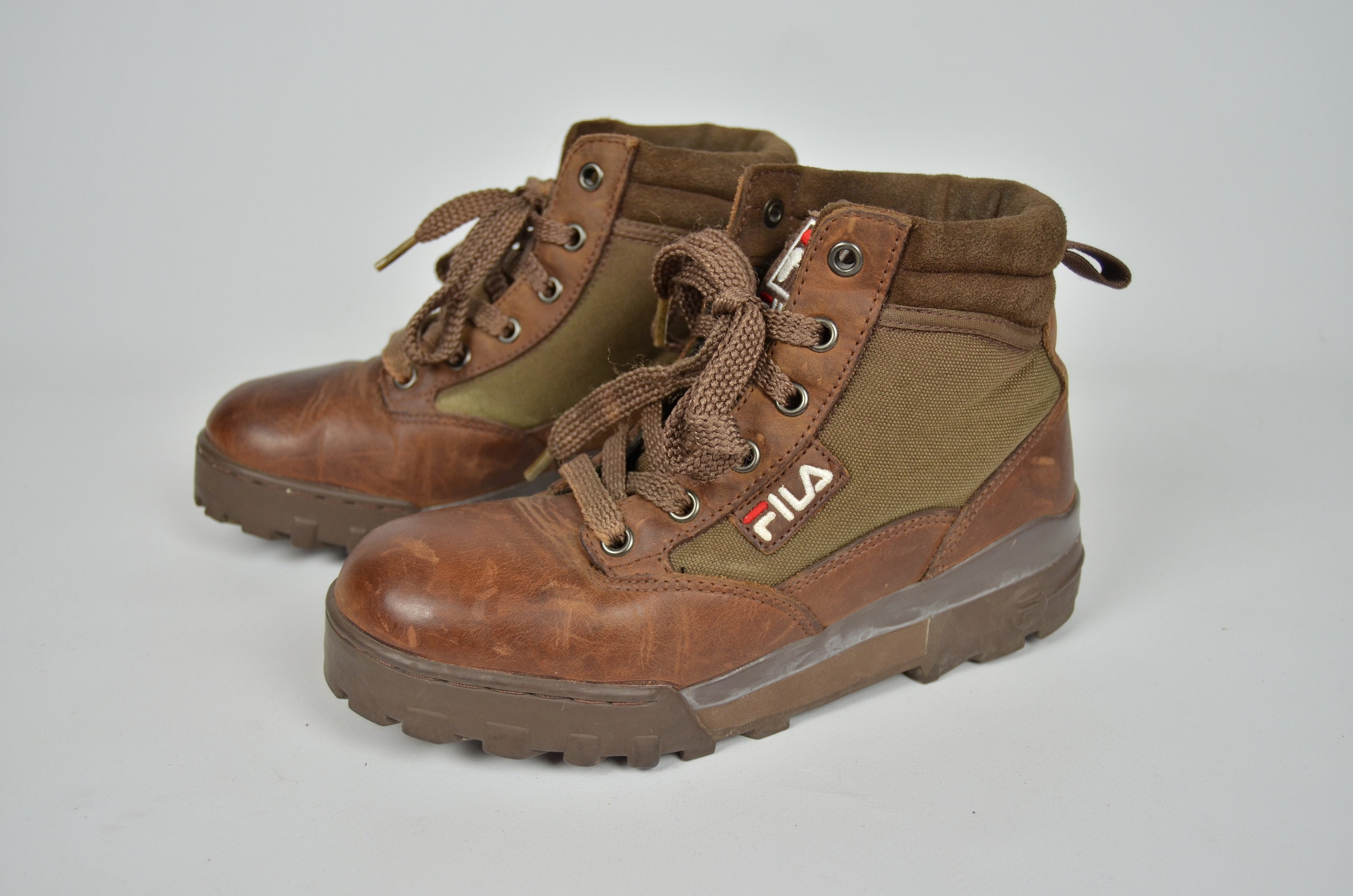 Old school fila boots top