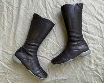 Prada Vintage 90er Jahre Damen Quilted Leather Hi Top Sneakers Boots Gr. 39