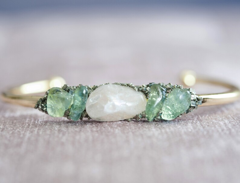 Pink Quartz Bracelet for woman Raw Apatite Cuff Mineral Jewelry Gold Bangle Bracelet Boho Bracelet Boho Gemstone Bracelet Dainty Bracelet