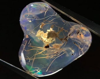 VENDUTO Ecosistema sotto il mare, opale d'acqua del paesaggio, aghi di rutilo + inclusioni più rare, collezione di qualità di grado AAA, 15x12x10 mm 07.50 ct.