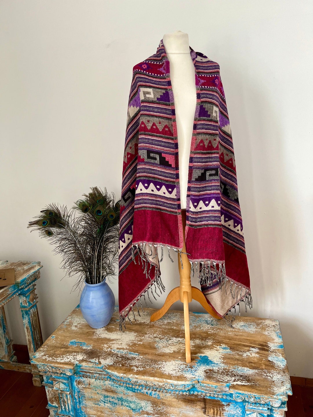 Aztec shawl with ethnic patterns main image 1