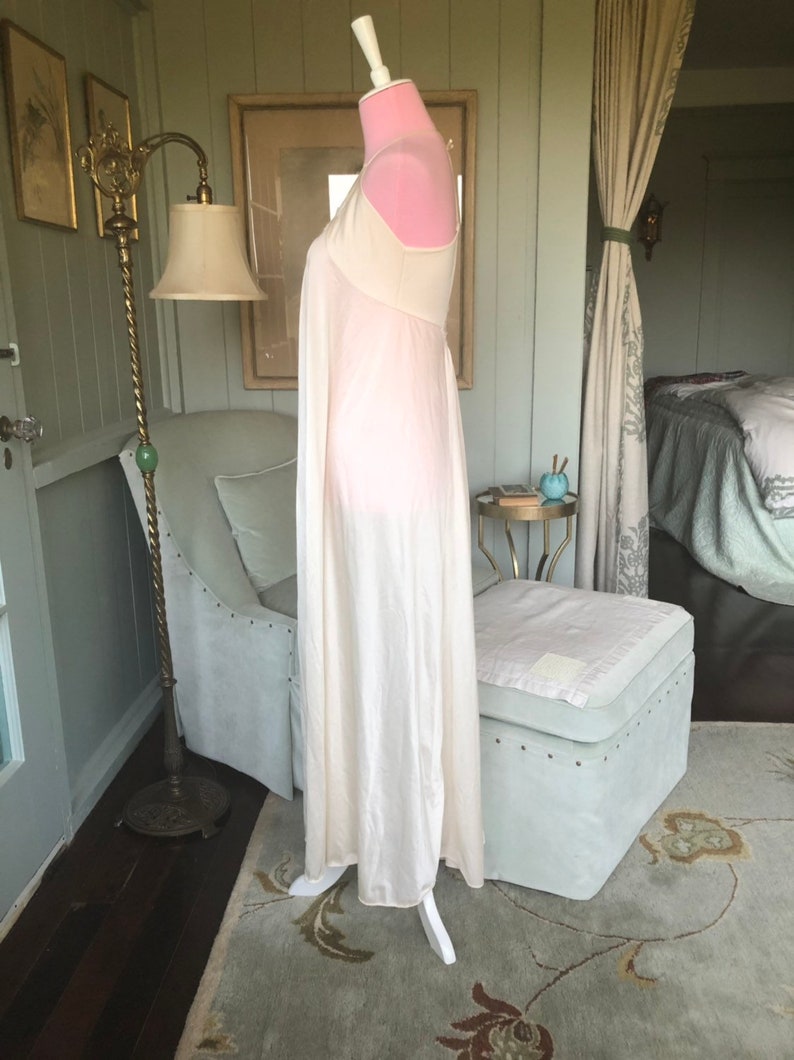Lily of France Silky Rayon Nylon Cream Ivory White Lace Negligee Nightgown Nightie Small