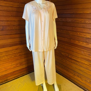 Womens Pajamas, Nylon Pajamas, Vintage Pajamas, Sleepwear, Vintage Lingerie | Small Med