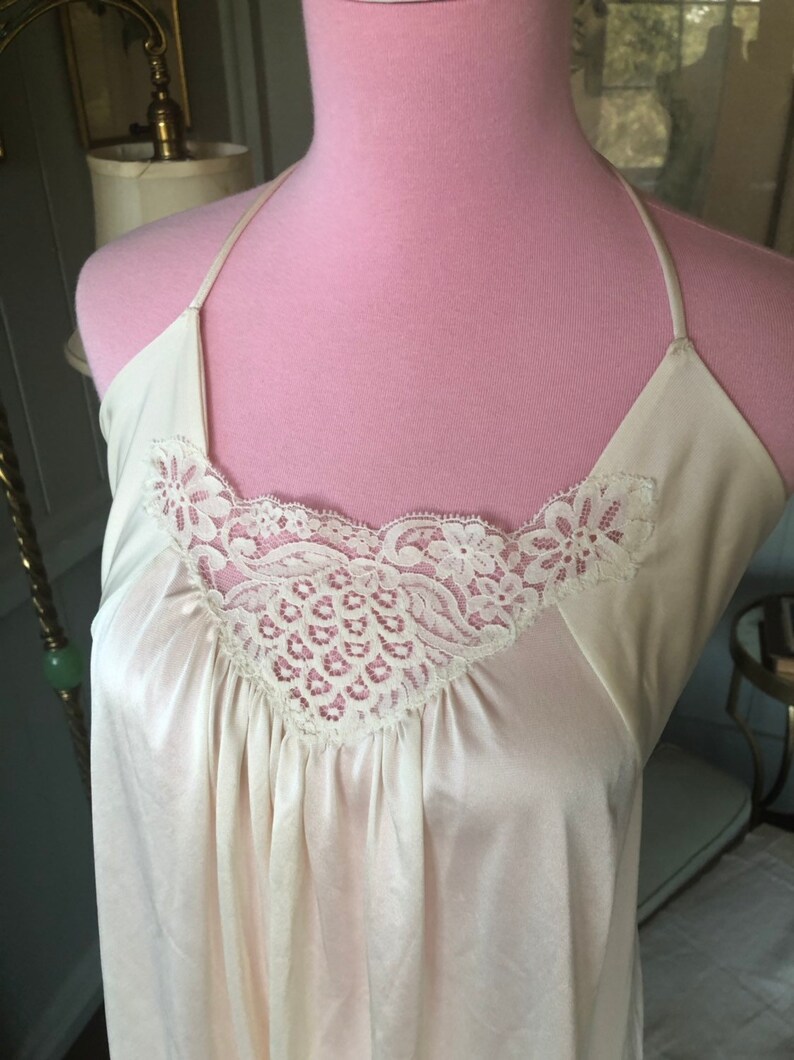 Lily of France Silky Rayon Nylon Cream Ivory White Lace Negligee Nightgown Nightie Small