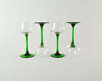 Vintage Weingläser Set: Smaragdgrüne Stem Kelche - Gewagte Retro Trinkgläser - Französisches Vintage Geschirr - 4er Set