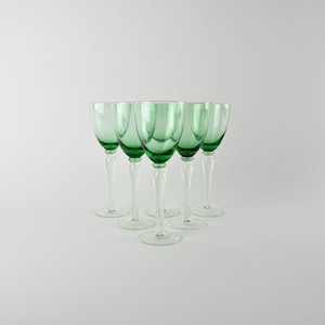 Vintage Wine Glasses Set: Green Chalice Goblets – Elegant Retro Drinking Glasses – French Tableware – Set of 6