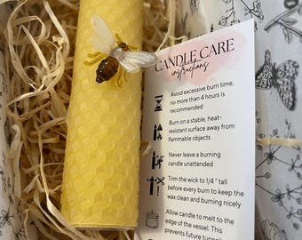 Bee Happy Bienenwachskerze | Bio-Säulenkerze in Holzbox (Geschenk)