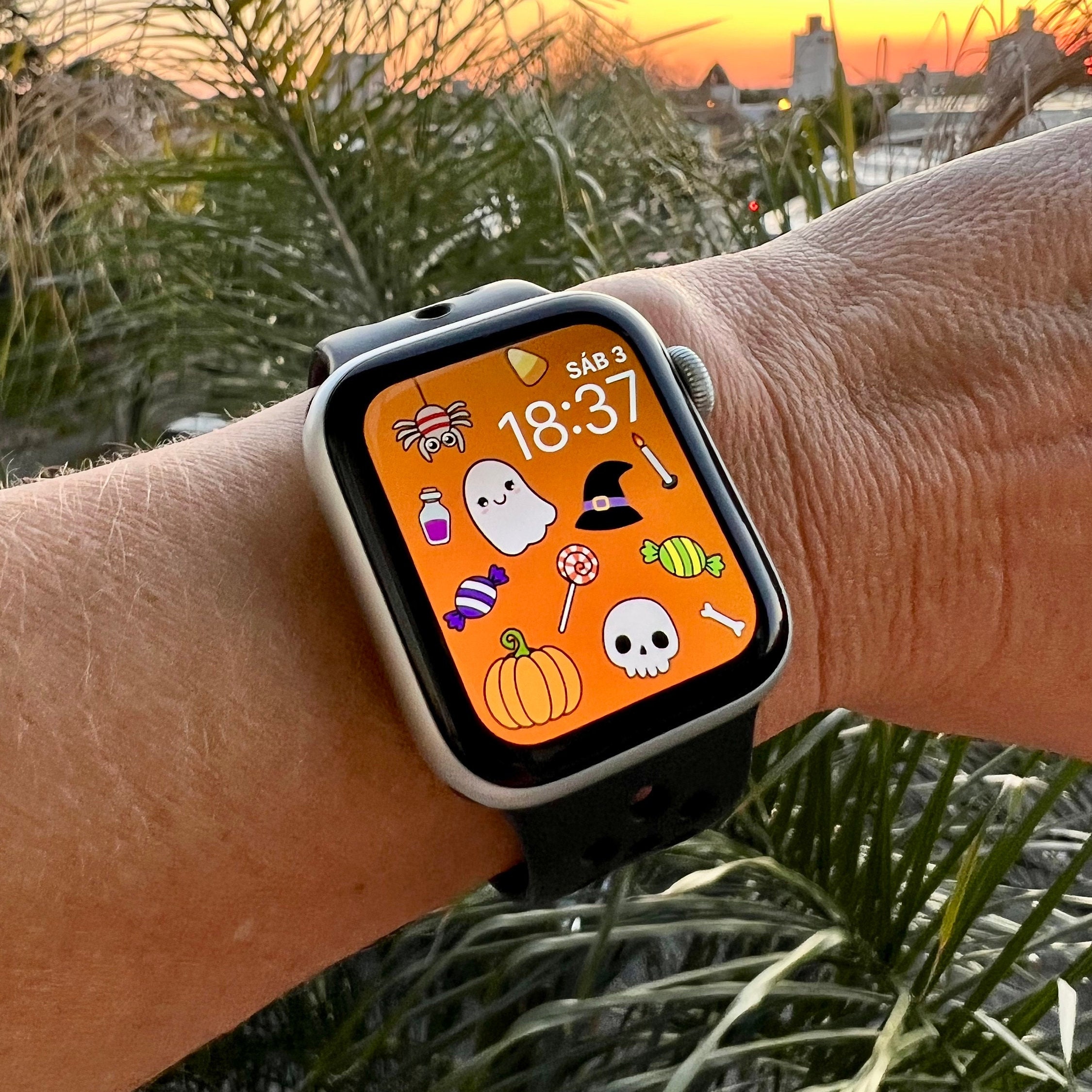 HALLOWEEN Apple Watch Face Wallpaper Halloween Watch Face Etsy