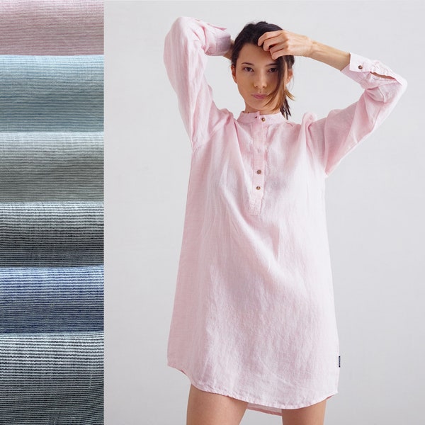 Pinstripe linnen nachthemd in verschillende kleuren. Gewassen linnen nachtkleding, nachtjapon. Recht silhouet, voorste halflange knopopening