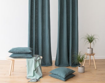 Kraftig gardinpanel i linne med öljetter i balsamgrönt, mörkgrönt, tvättat linne. Europeiskt lin. Gardin för fönster eller dörrar. KLAR ATT FRAKTAS