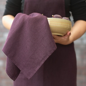 Set of 2 Linen Tea Towels in Aubergine. Washed linen kitchen towel. Heavy weight linen. Linen dish towel, dishcloth.