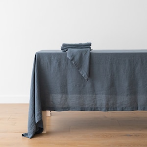 Tischdecke aus gewaschenem Leinen aus Stein in verschiedenen Farben. Beliebige Breite bis 100 Breite, beliebige Länge, keine Nähte. Blau