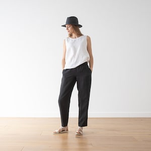 Pantalon ample en lin Emma avec ceinture élastique. Pantalon femme en lin lavé. Pantalon en lin légèrement fuselé disponible en 25 coloris image 8