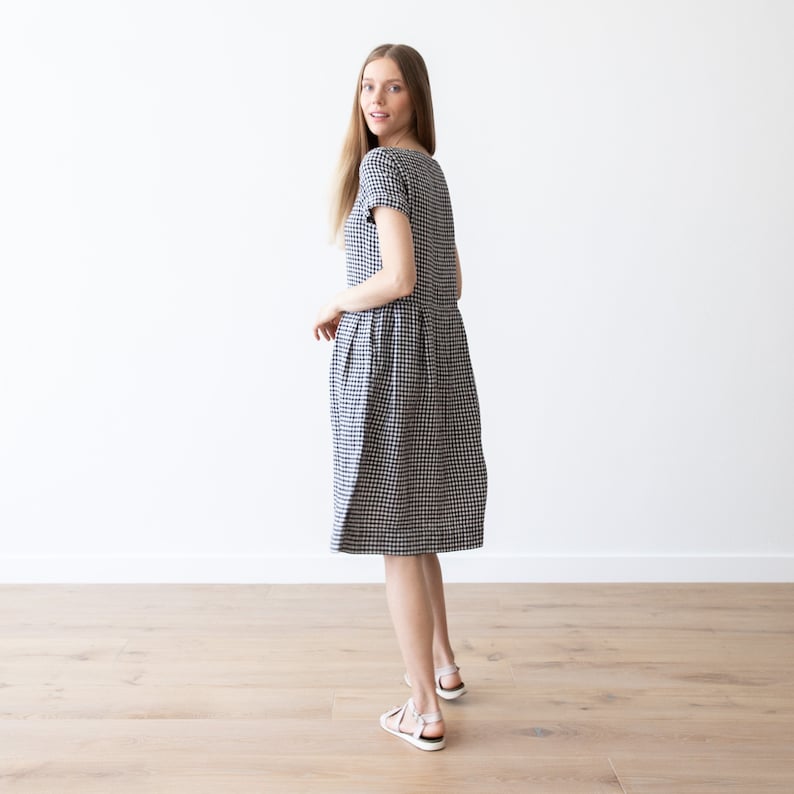 Loose Dress With Short Sleeves and Pockets in Checked Linen. - Etsy