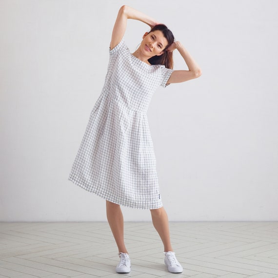 Summer Linen Dress. Knee Lenght 