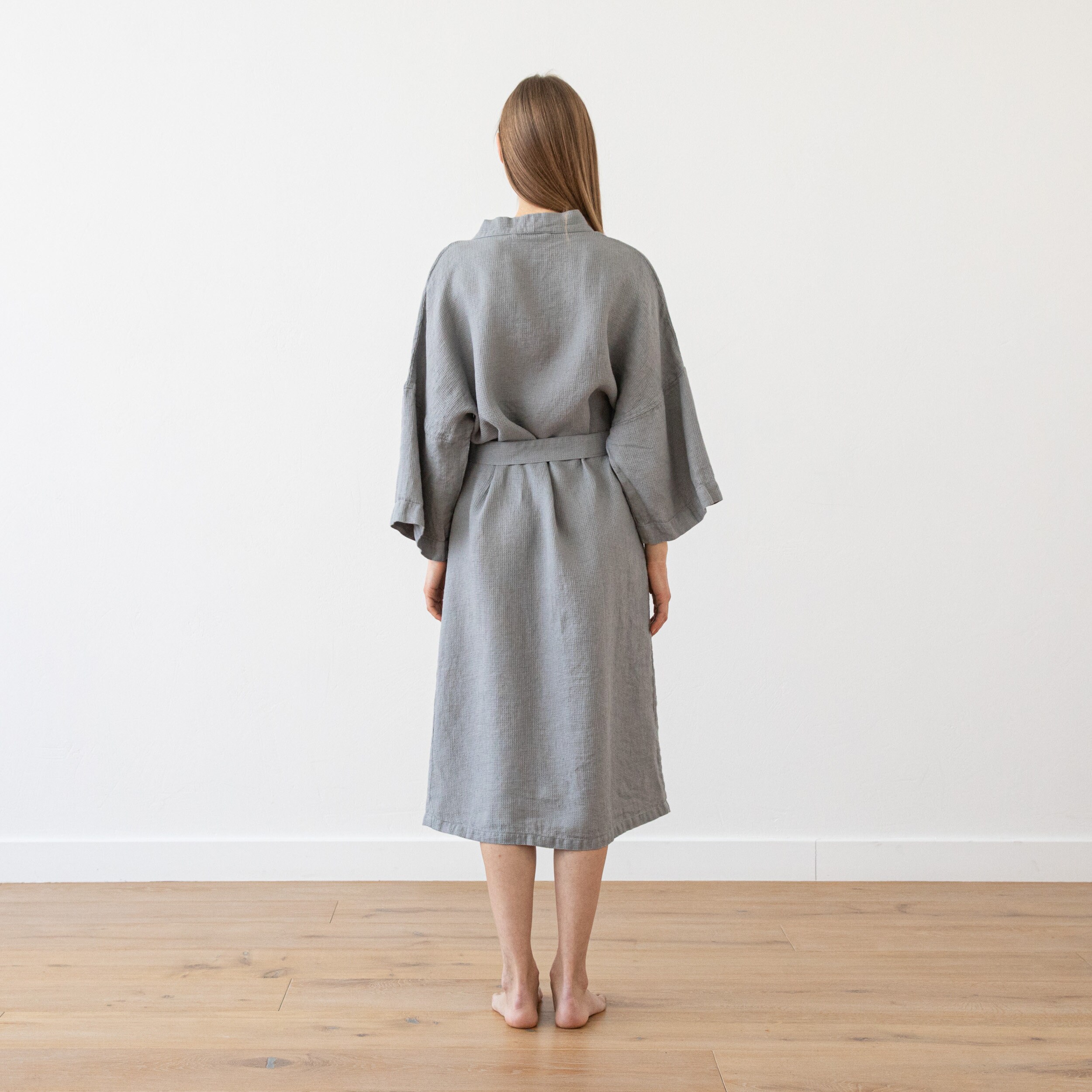 Women's Waffle Linen Bath Robe in Graphite. Unisex Kimono Style Linen ...