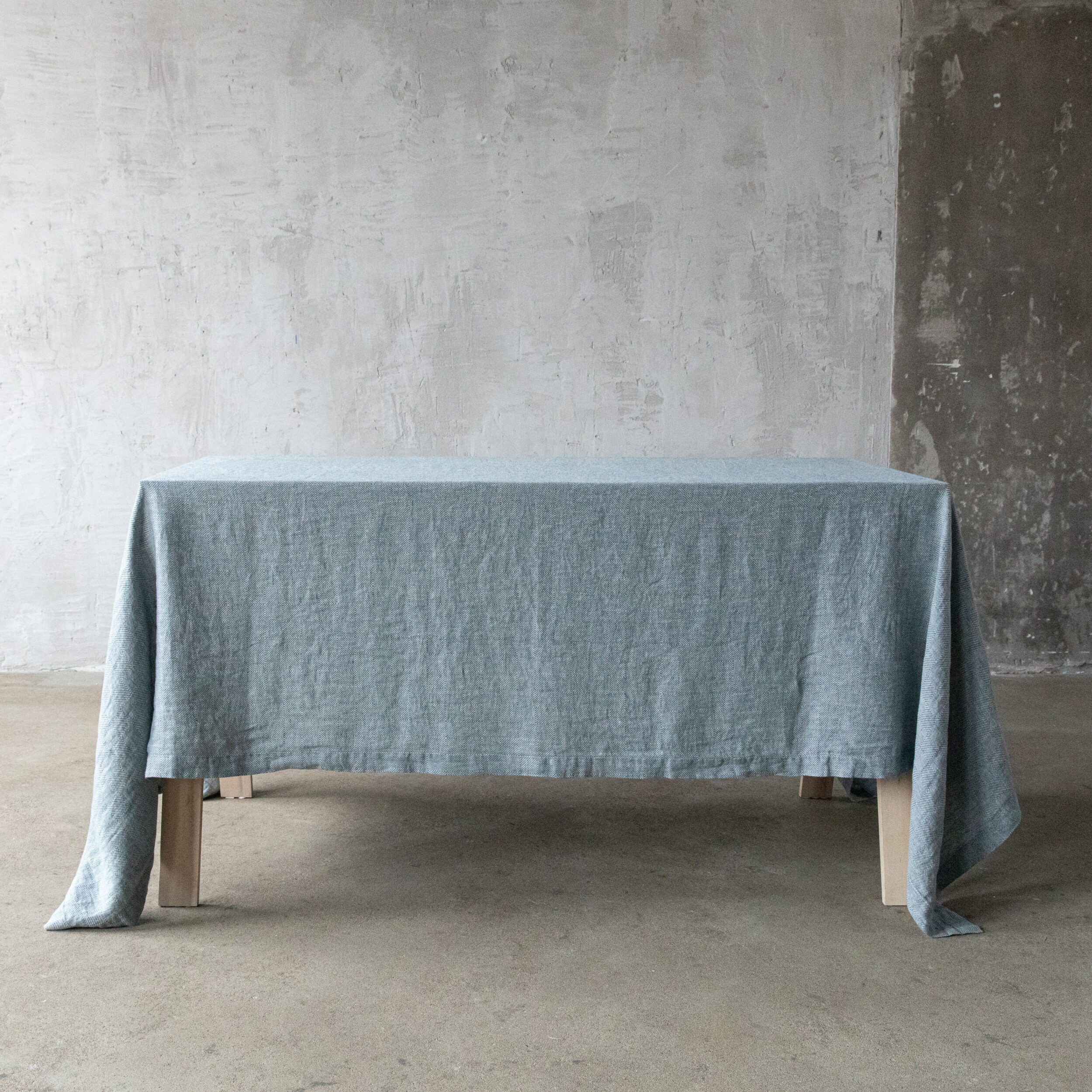 Handmade table cloth Dining-room table runner Bright oval tablecloth Patchwork table cover Round tablecloth Bargello Quilt table cloth Handmade table cloth Dining-room table runner Bright oval tablecloth Patchwork table cover Round tablecloth Bargello Quilt table cloth