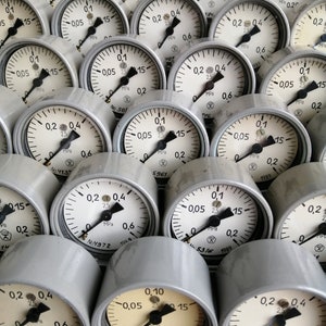 Set of 3 Vintage Pressure Gauges Steampunk Lamp Parts Mini Manometers Industrial Lamp Parts Industrial Art Projects Funky Lamp Parts.
