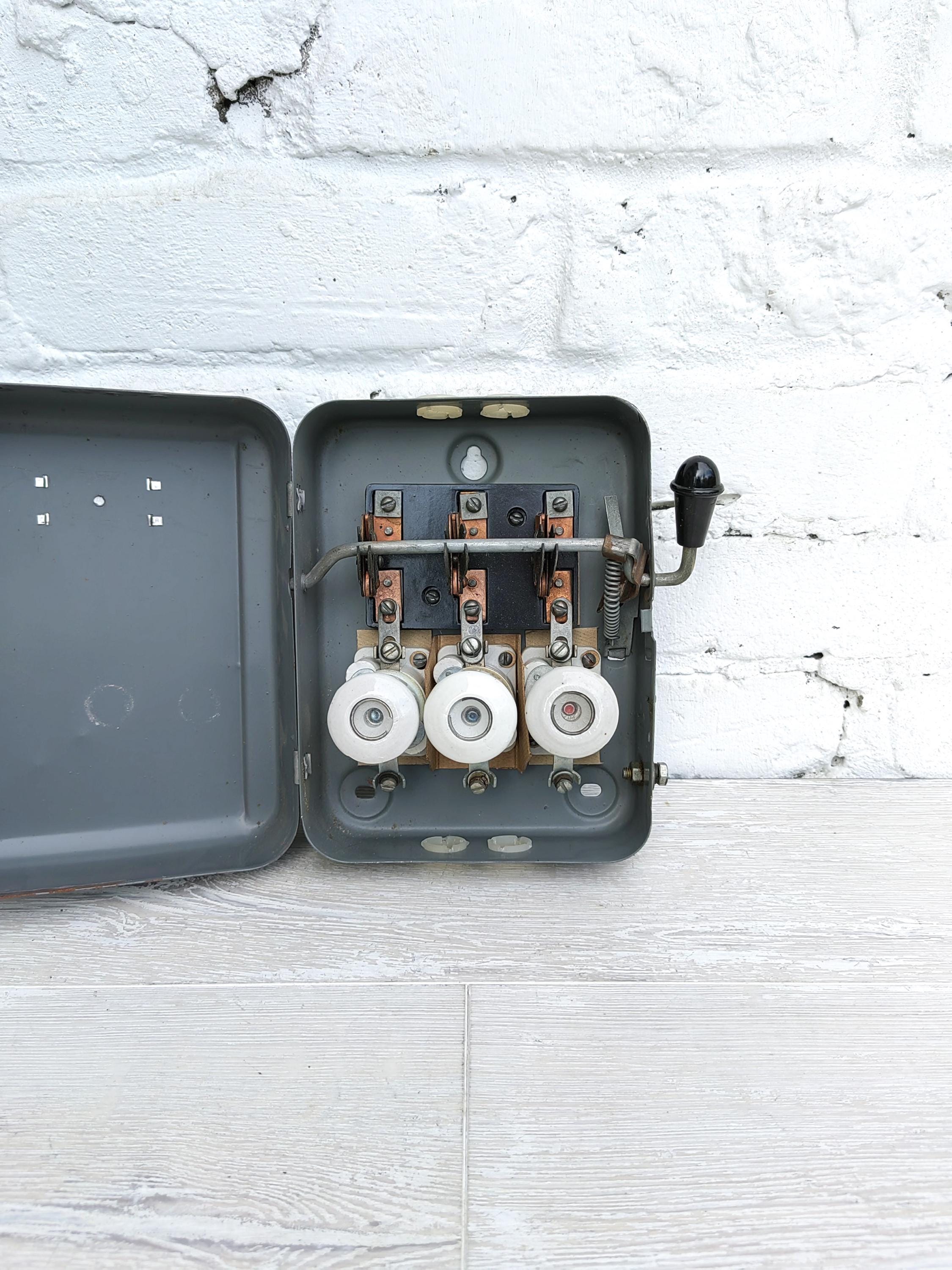 Vintage Circuit Breaker - Etsy Australia